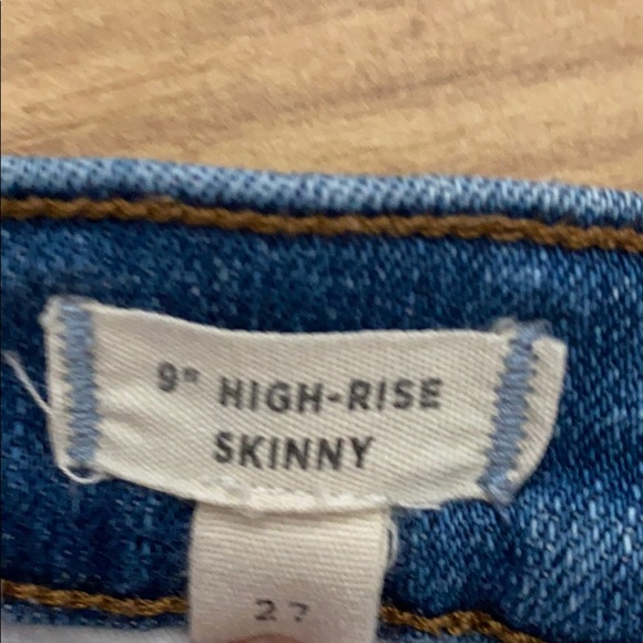 Madewell Distressed 9” High Rise Skinny Jean - Picture 5 of 6
